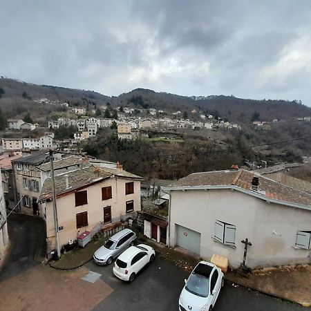 La Gabare 1 Aparthotel Thiers Exterior photo